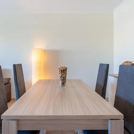 Apartment Modern & Bright 2 Bdr By Lovelystay