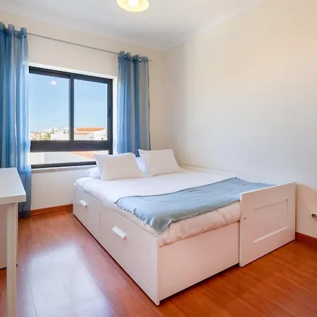 Apartment Modern & Bright 2 Bdr By Lovelystay Portimao