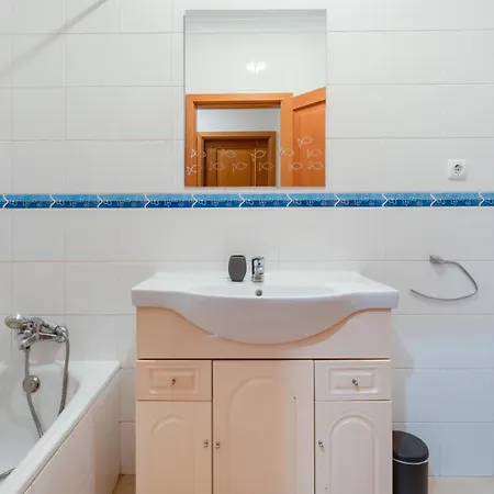 Modern & Bright 2 Bdr By Lovelystay Apartment Portimao