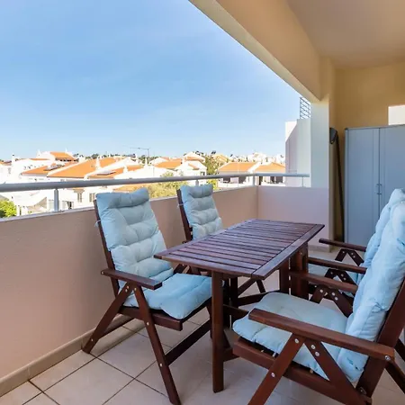 Apartament Modern & Bright 2 Bdr By Lovelystay